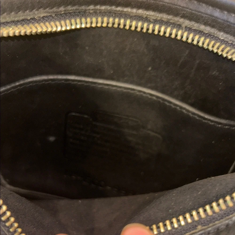 Coach Elegant Black Leather Crossbody Bag - Picture 5 of 9
